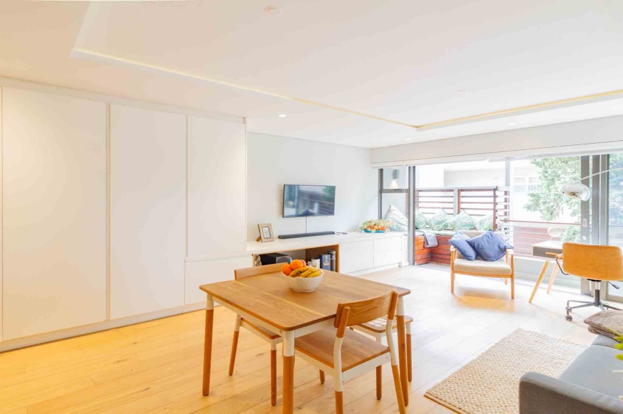 1 Bedroom Property for Sale in Sea Point Western Cape